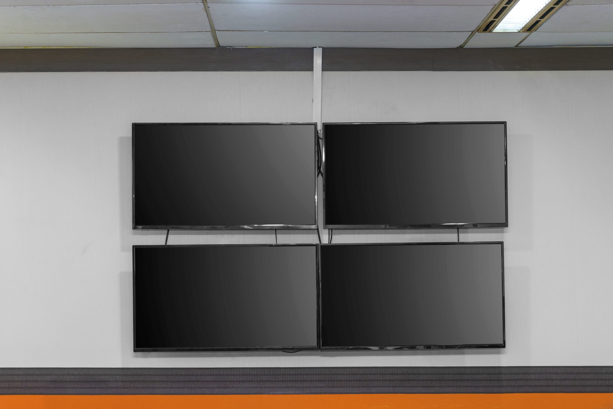 Multi-TV Displays and Syncing TVs 